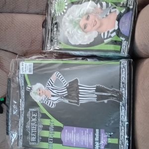 Women's Halloween Costume * 6pc set * Beetlejuice w/wig * size M (6-8) * New!!